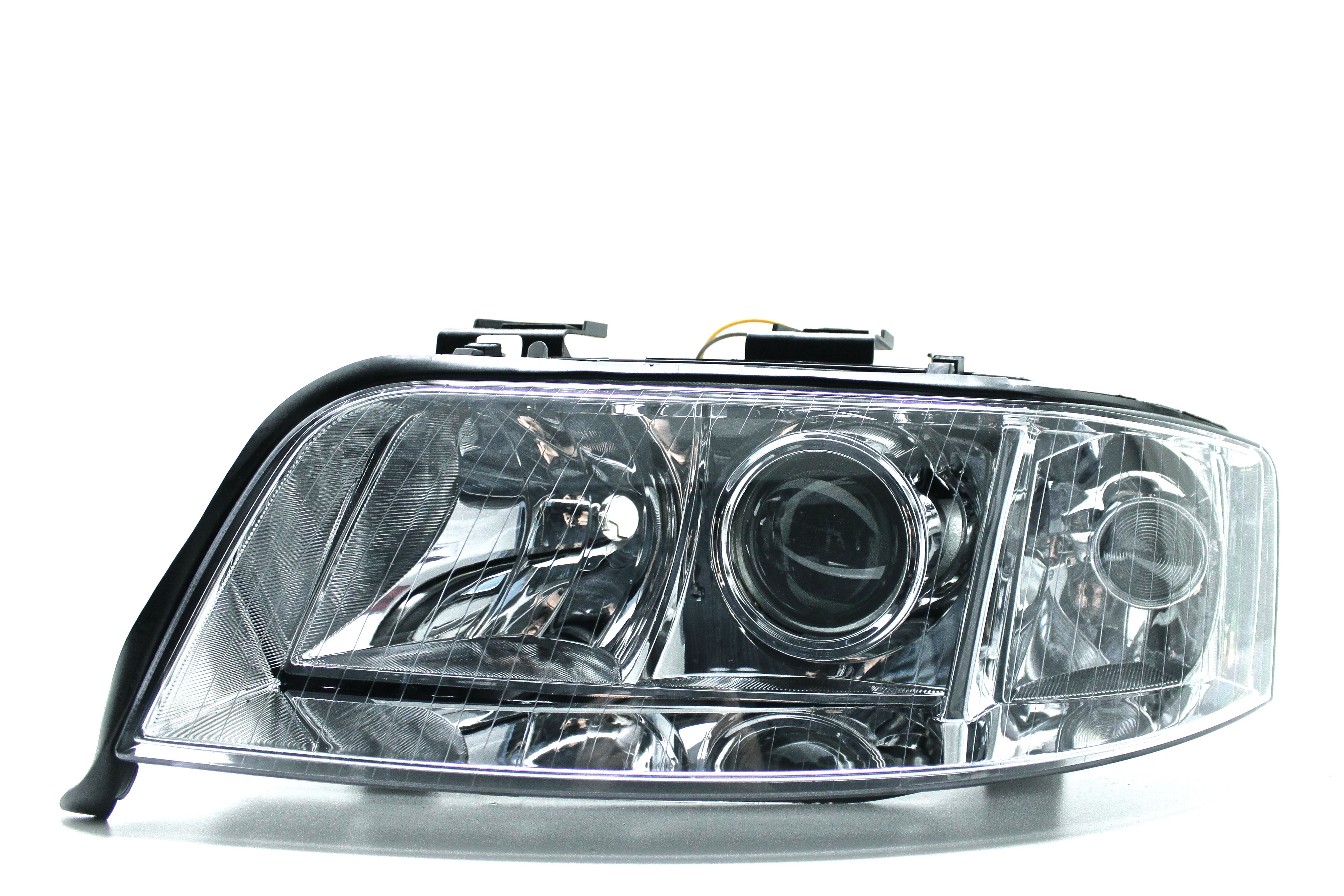 Hovedlykt, halogen til Audi