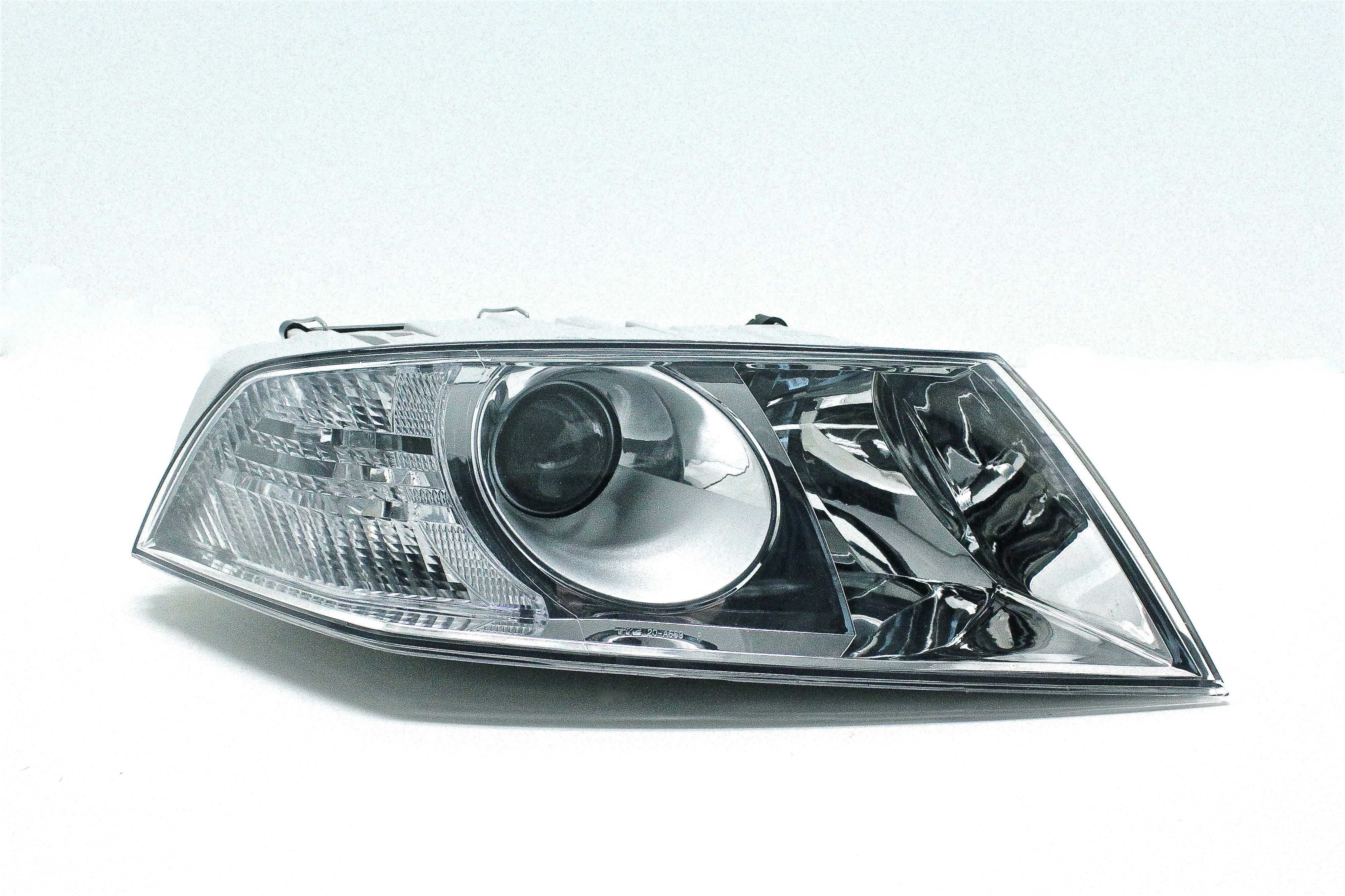 Hovedlykt, halogen til Skoda