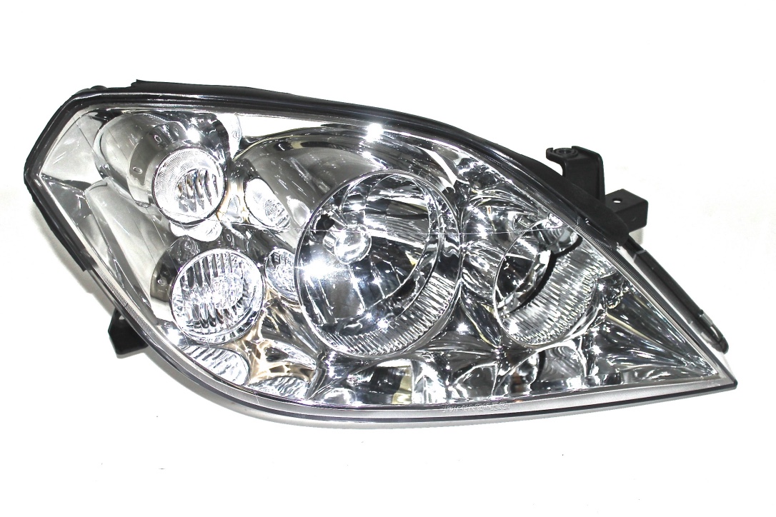 Hovedlykt, halogen til Nissan