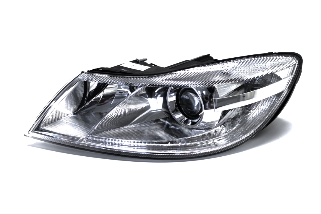 Hovedlykt, halogen til Skoda