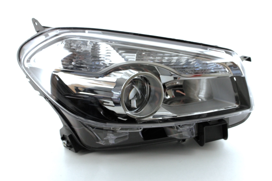 Hovedlykt, halogen til Nissan